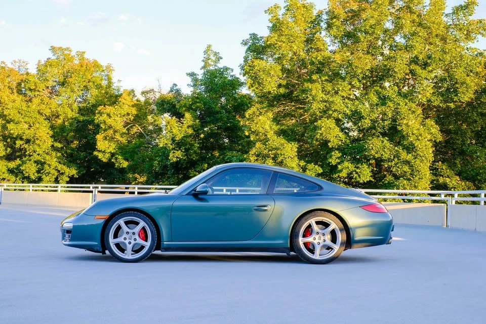 2009 Porsche 997 Carrera 4 - Image 2 of 12