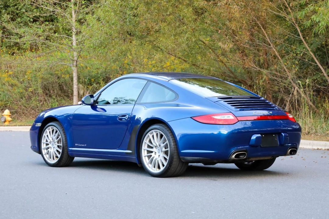 2009 Porsche 997 Carrera 4 - Image 30 of 31