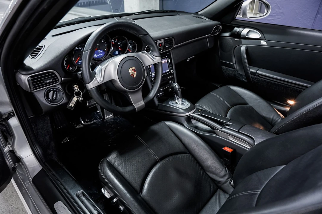 2009 Porsche 997 Carrera 4 - Image 9 of 31