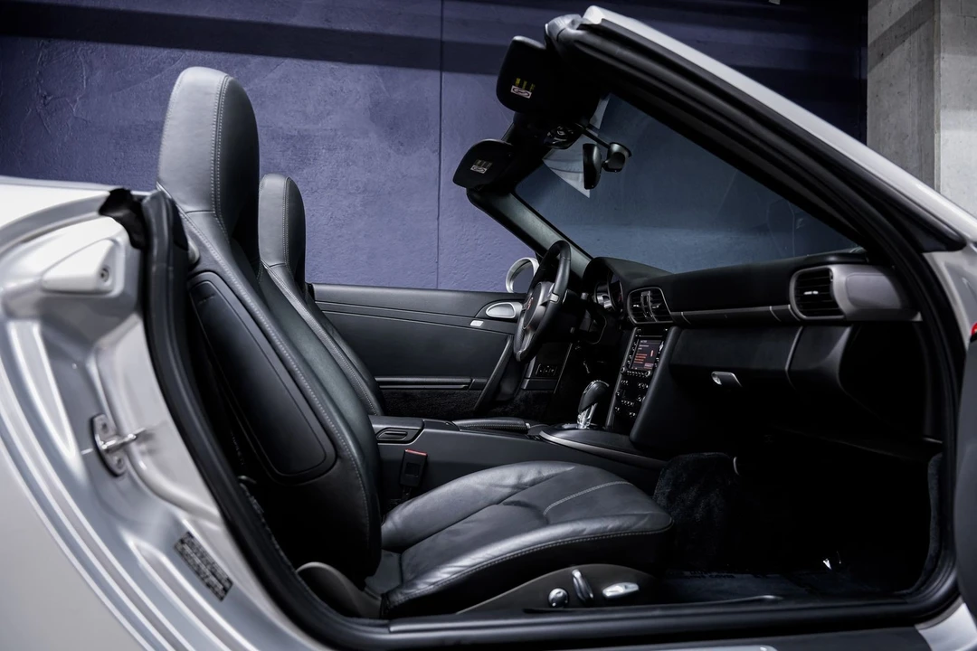 2009 Porsche 997 Carrera 4 - Image 25 of 31