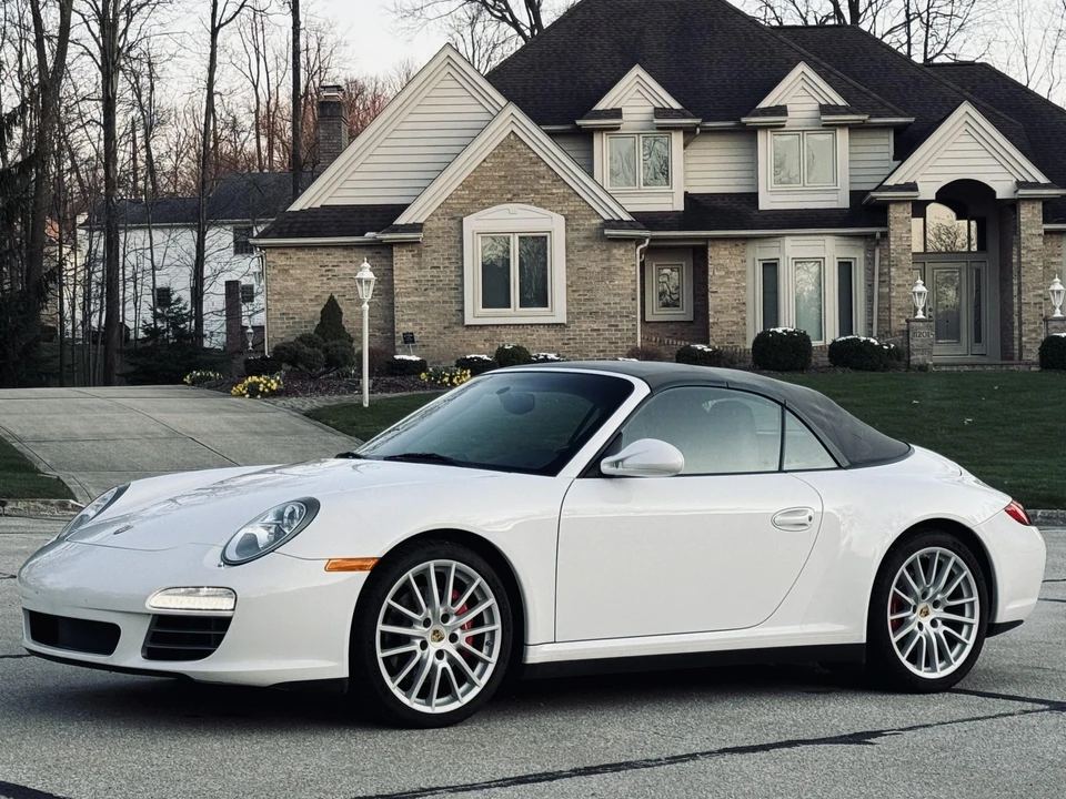 2009 Porsche 997 Carrera 4S - Image 2 of 31