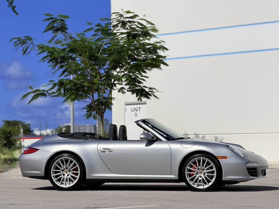2009 Porsche 997 Carrera 4S - Image 10 of 31