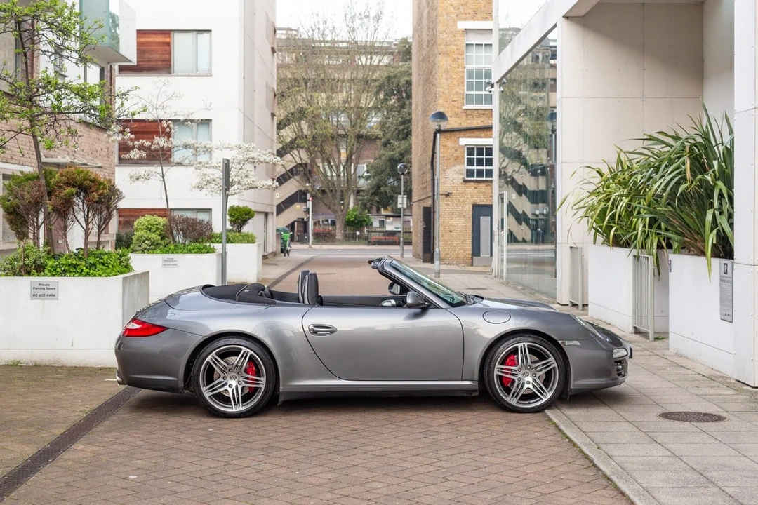 2009 Porsche 997 Carrera 4S - Image 16 of 31