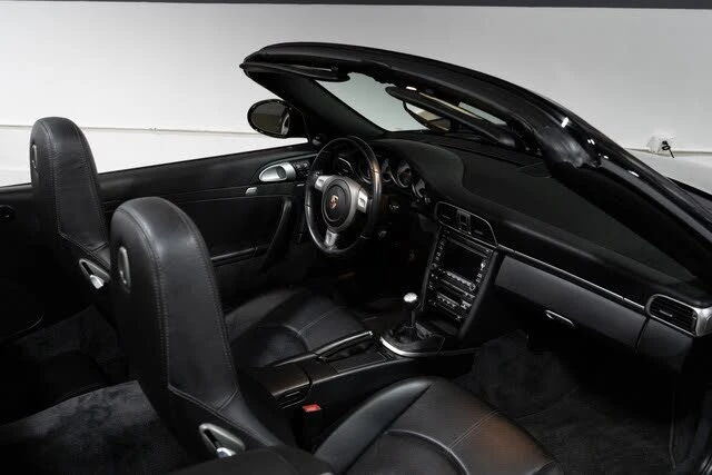 2009 Porsche 997 Carrera 4S - Image 24 of 31