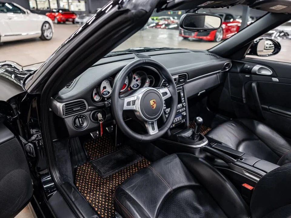 2009 Porsche 997 Carrera 4S - Image 10 of 31