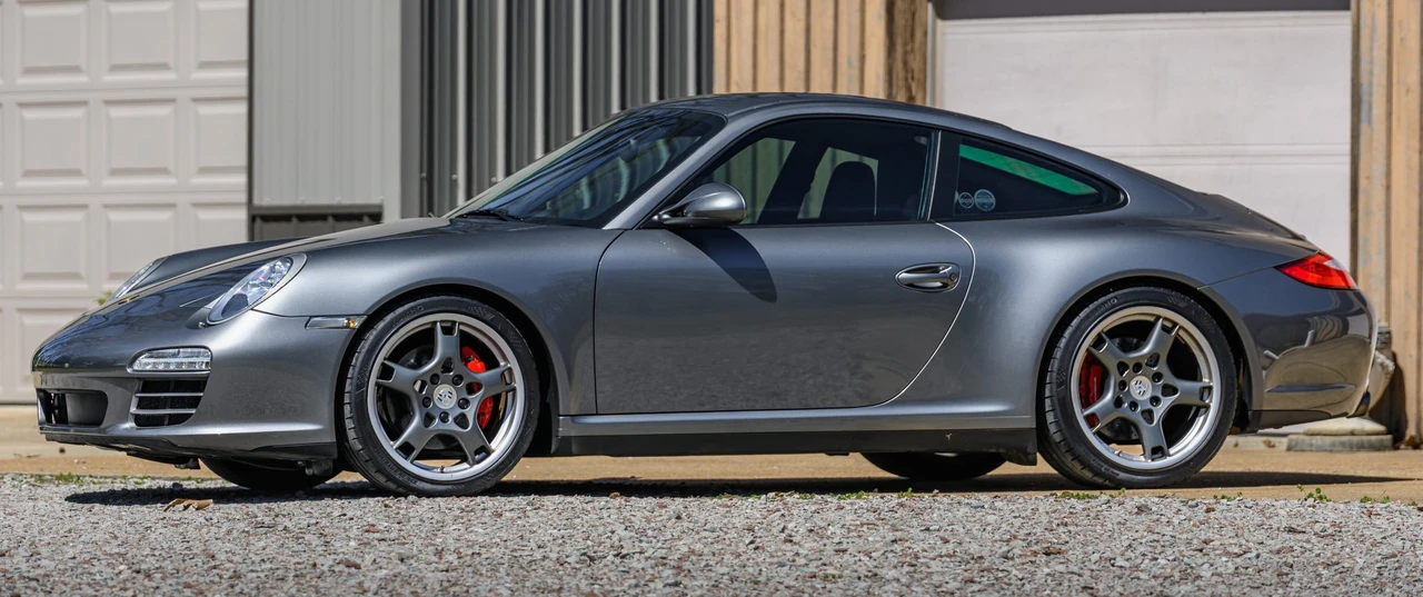2009 Porsche 997 Carrera 4S - Image 2 of 31