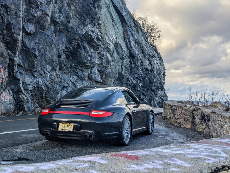 2009 Porsche 997 Carrera 4S - Image 16 of 31