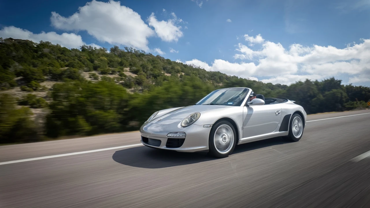2009 Porsche 997 Carrera - Image 2 of 31