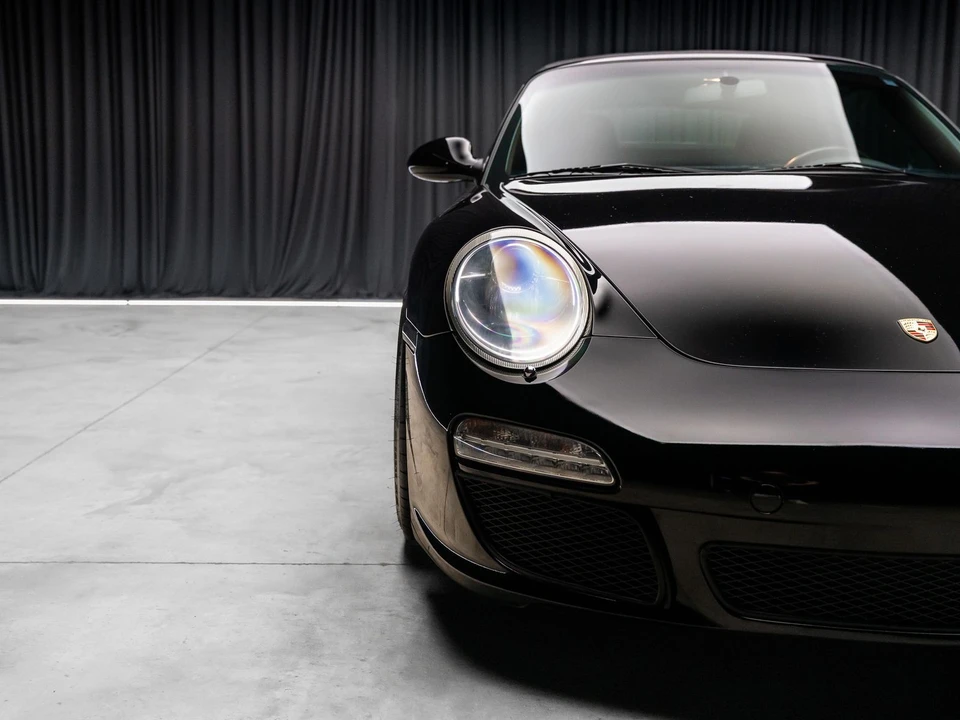 2009 Porsche - Image 20 of 31