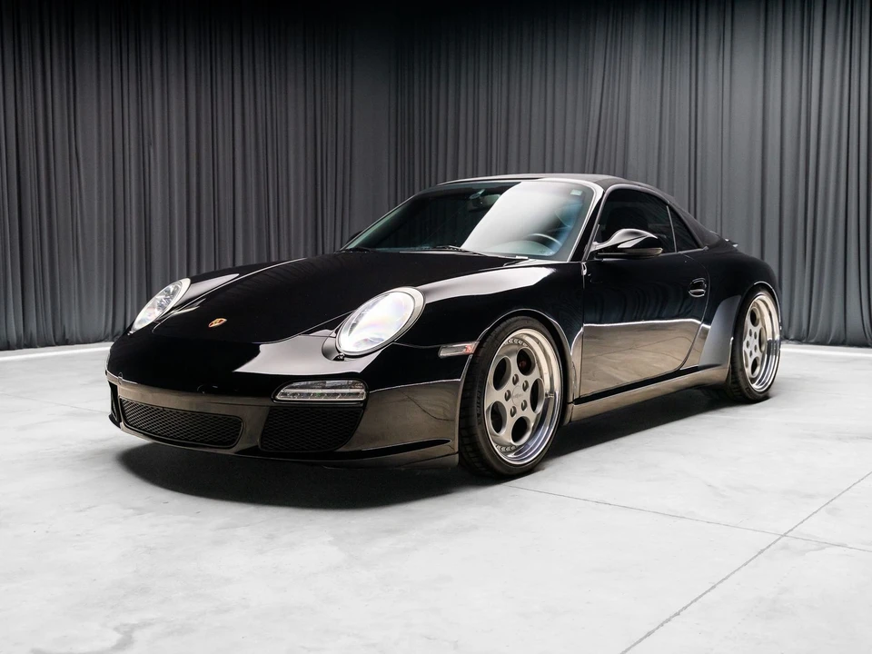 2009 Porsche - Image 25 of 31