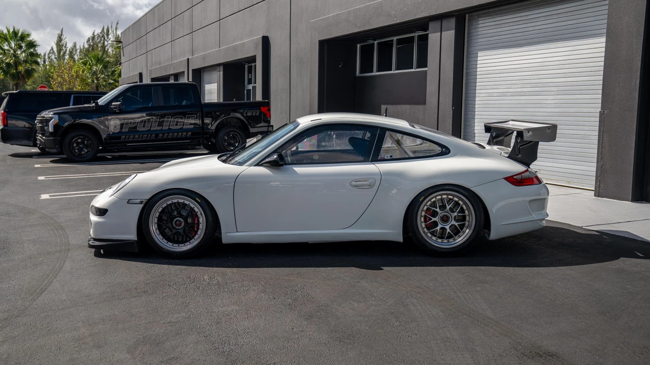 2009 Porsche 997 GT3 - Image 4 of 31