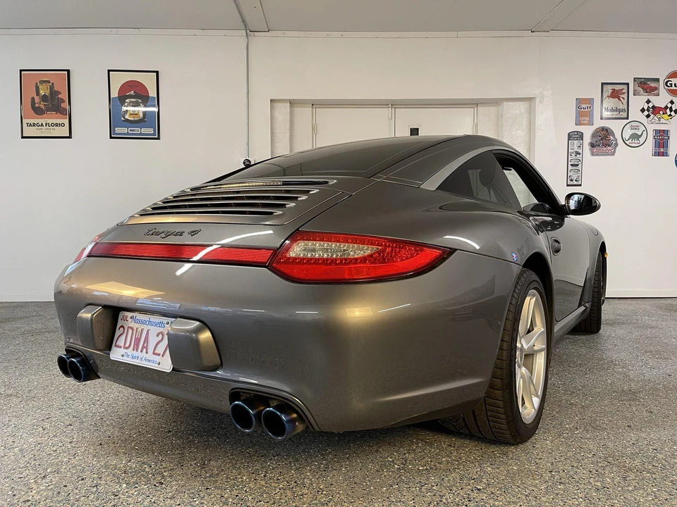 2009 Porsche 997 Carrera - Image 28 of 31