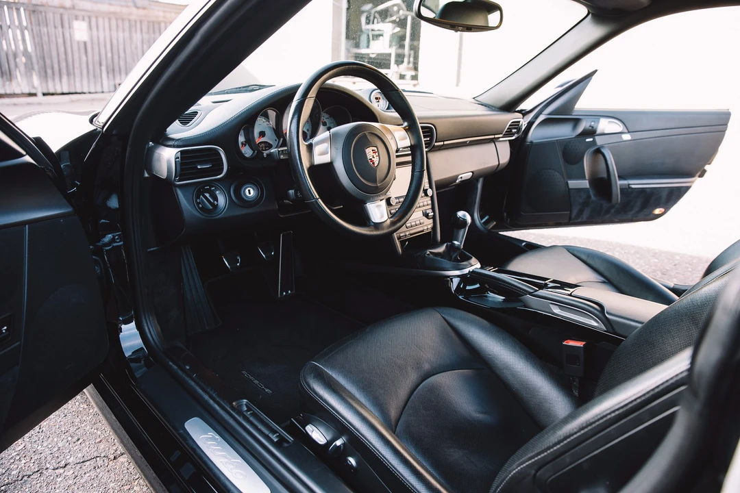 2009 Porsche 997 Turbo - Image 16 of 31