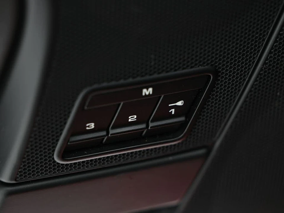 2009 Porsche 997 Turbo - Image 24 of 31