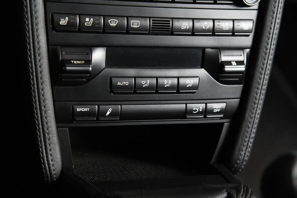 2009 Porsche 997 Turbo - Image 28 of 31