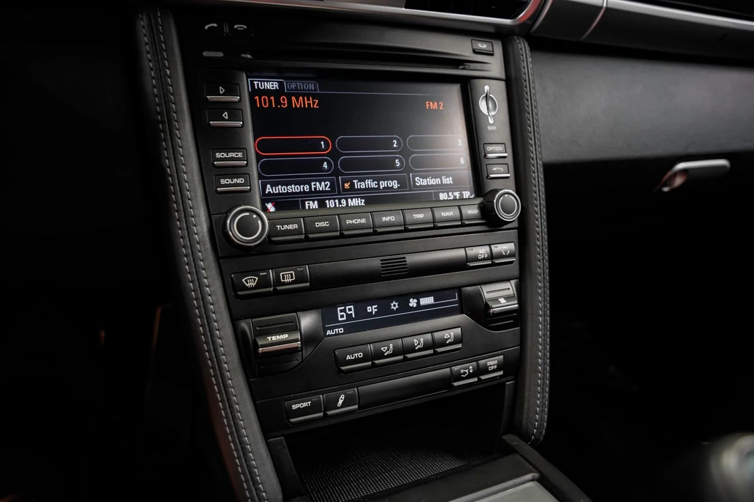 2009 Porsche 997 Turbo - Image 14 of 31