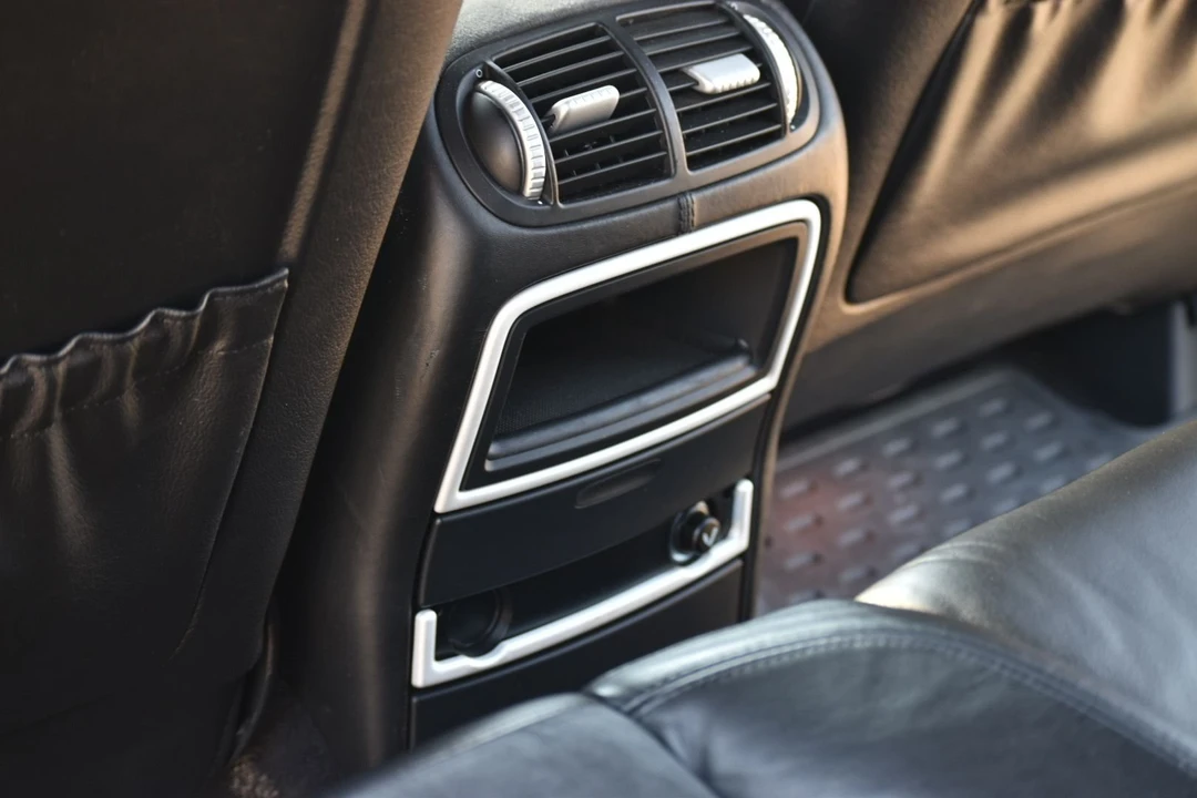 2009 Porsche 955/957 Cayenne GTS - Image 19 of 29