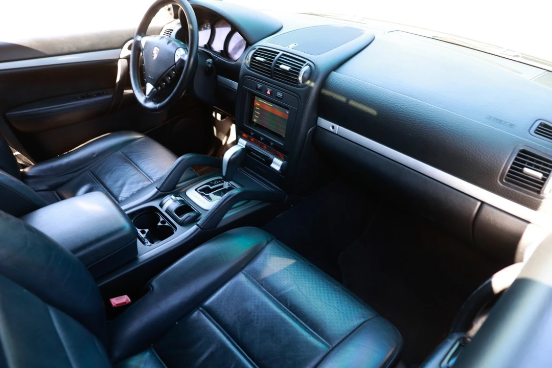 2009 Porsche 955/957 Cayenne - Image 16 of 21