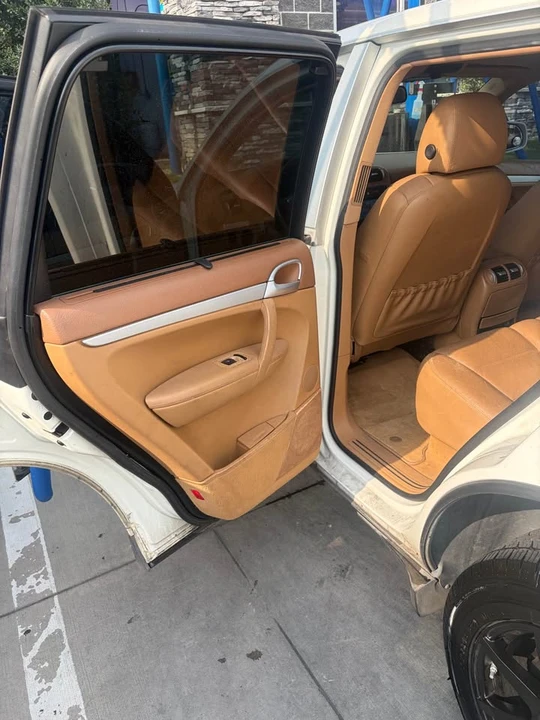 2009 Porsche 955/957 Cayenne - Image 2 of 19