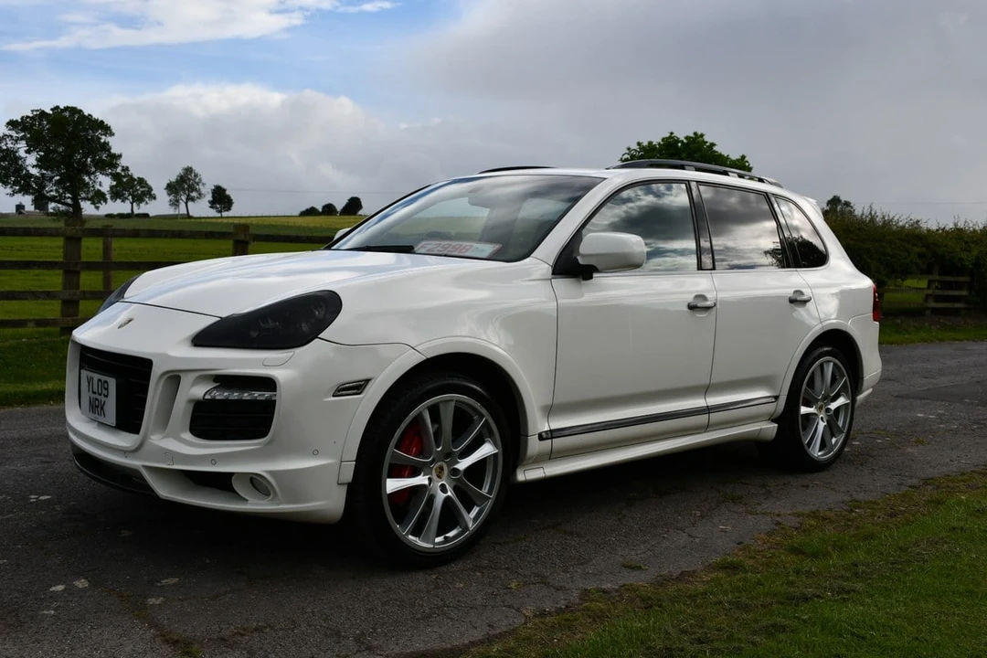2009 Porsche 955/957 Cayenne GTS - Image 2 of 30