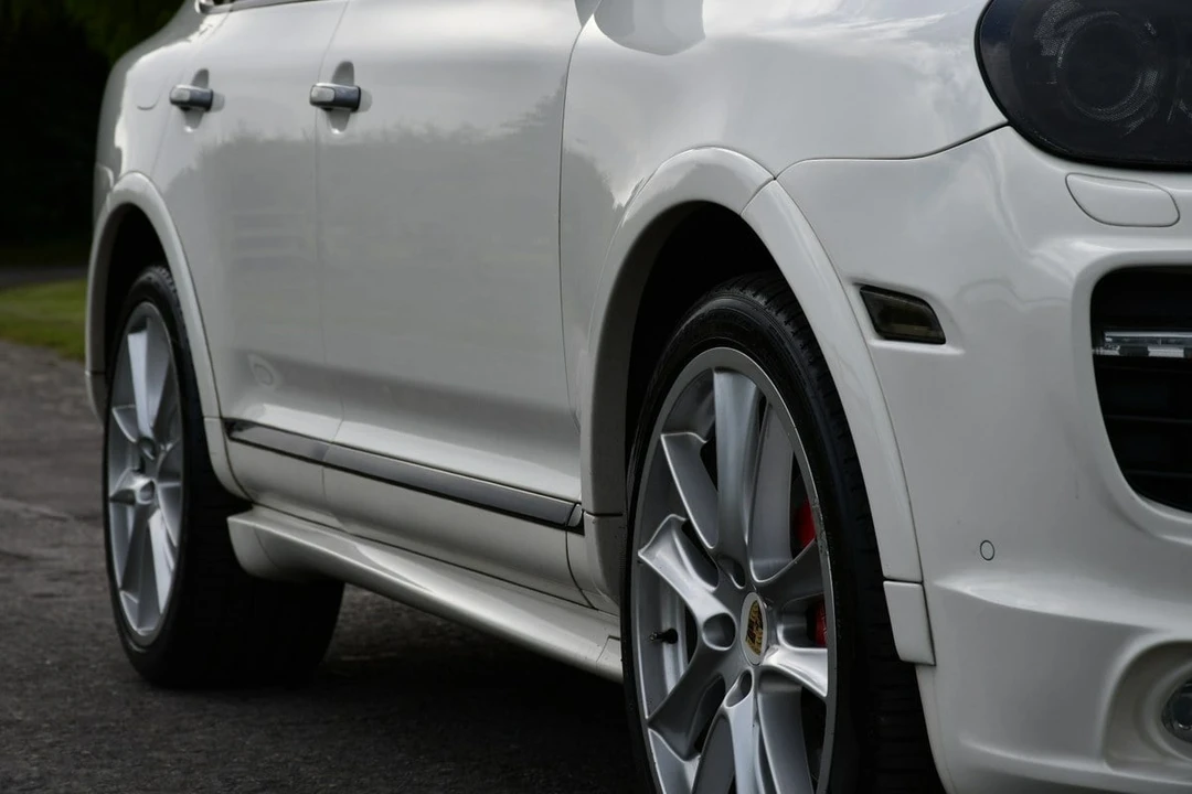 2009 Porsche 955/957 Cayenne GTS - Image 12 of 30