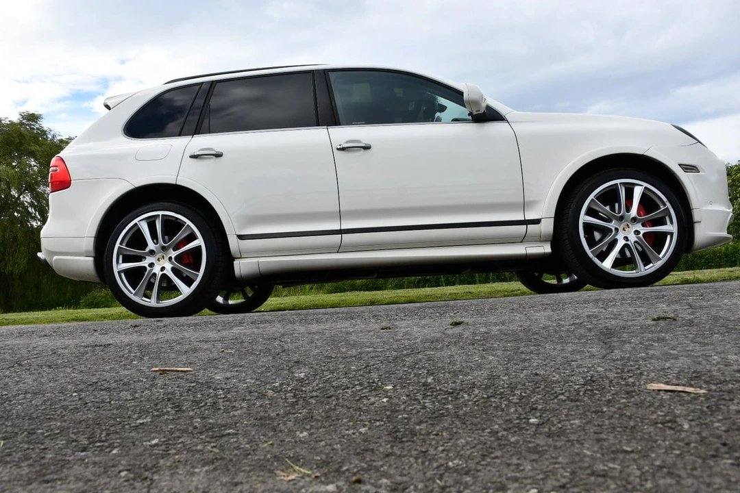 2009 Porsche 955/957 Cayenne GTS - Image 21 of 30