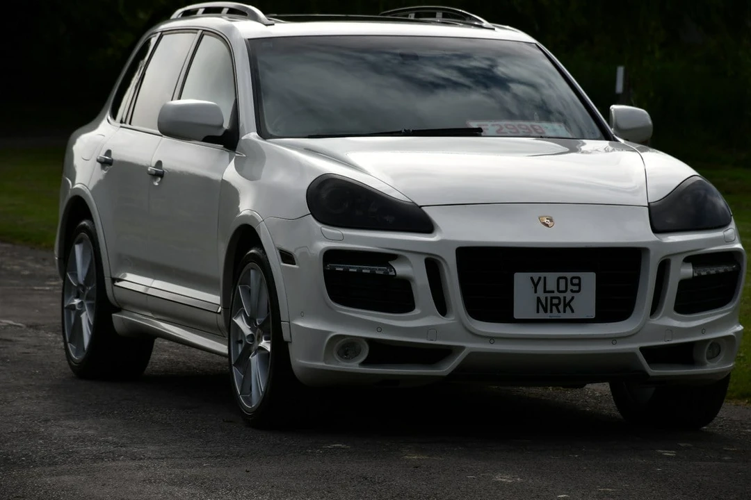 2009 Porsche 955/957 Cayenne GTS - Image 28 of 30