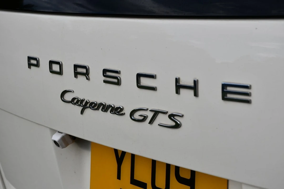 2009 Porsche 955/957 Cayenne GTS - Image 14 of 30