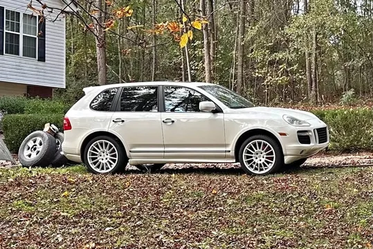 2009 Porsche Cayenne GTS