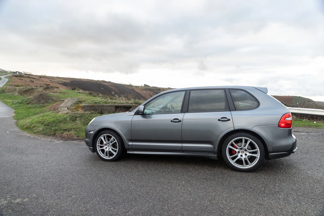 2009 Porsche 955/957 Cayenne GTS - Image 12 of 31