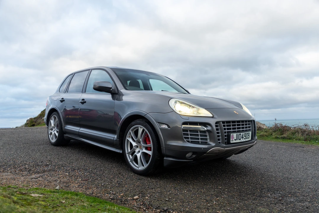 2009 Porsche 955/957 Cayenne GTS - Image 13 of 31
