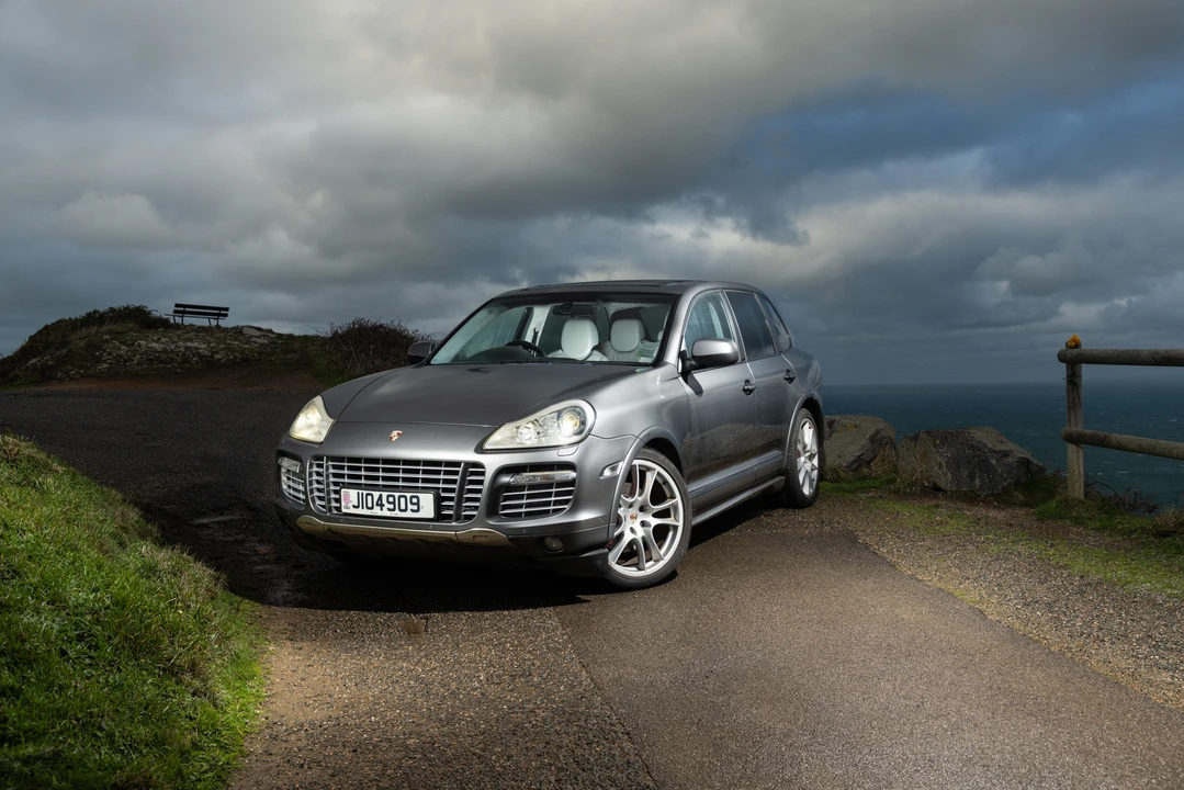 2009 Porsche 955/957 Cayenne GTS - Image 14 of 31