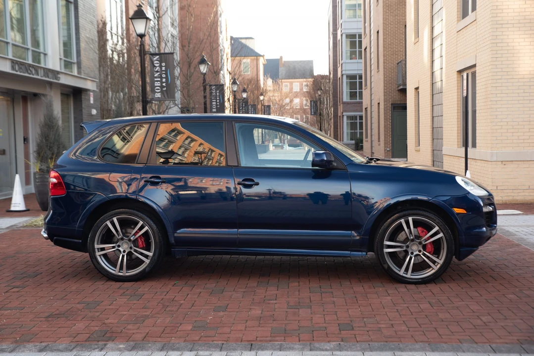 2009 Porsche 955/957 Cayenne GTS - Image 12 of 31