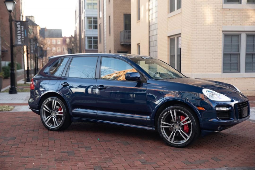 2009 Porsche 955/957 Cayenne GTS - Image 11 of 31