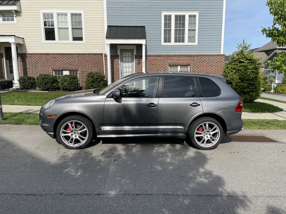 2009 Porsche 955/957 Cayenne GTS - Image 10 of 31