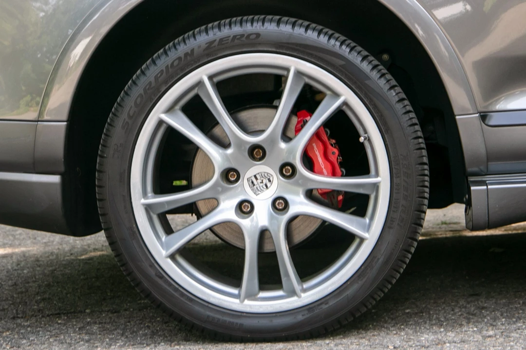2009 Porsche 955/957 Cayenne GTS - Image 30 of 31