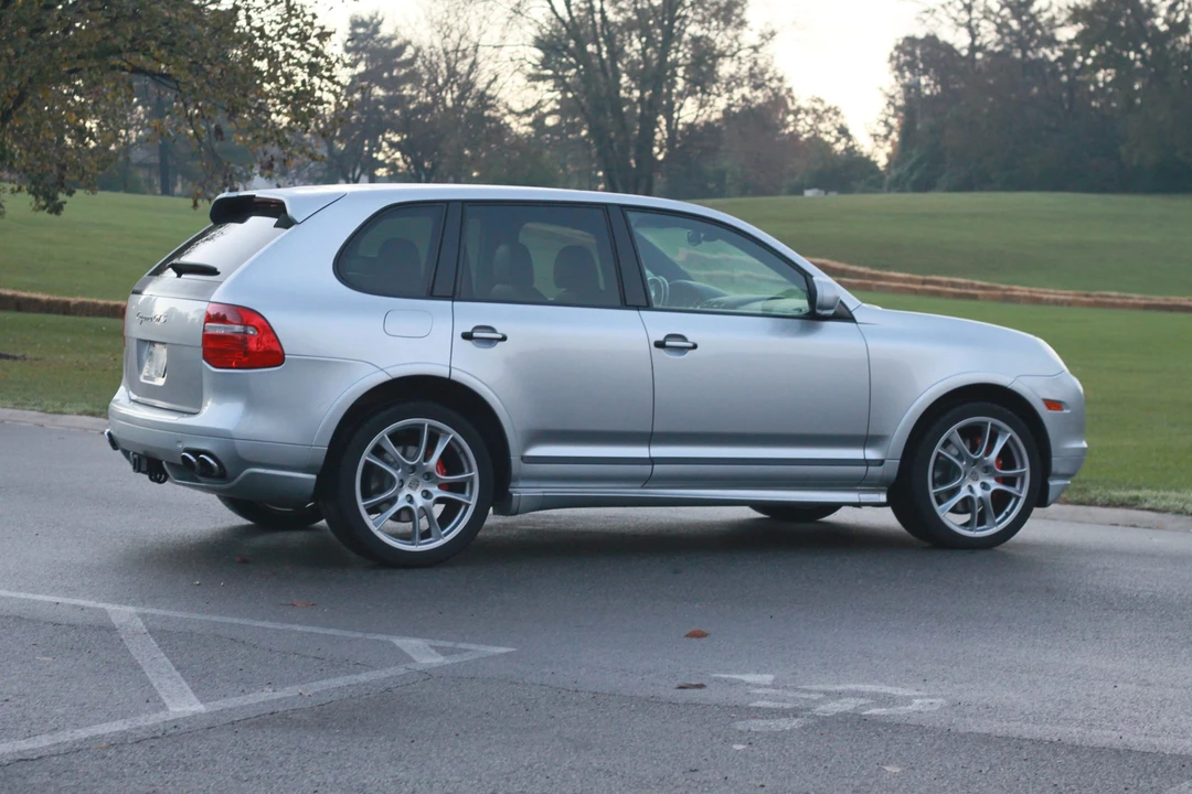 2009 Porsche 955/957 Cayenne GTS - Image 13 of 31