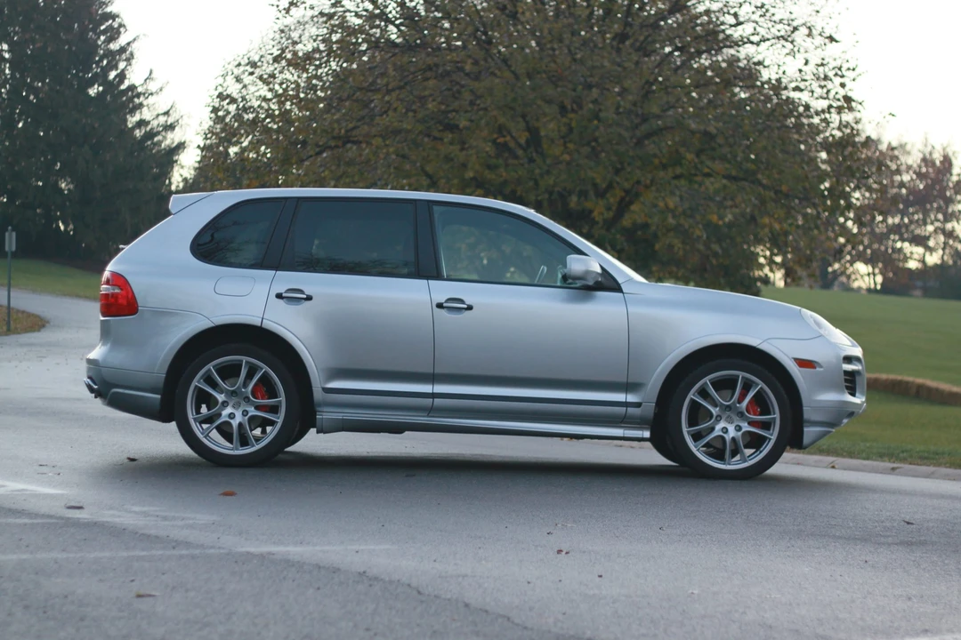 2009 Porsche 955/957 Cayenne GTS - Image 12 of 31