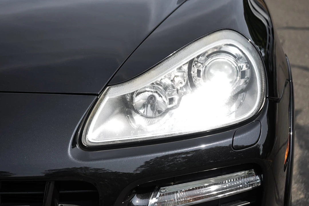 2009 Porsche 955/957 Cayenne GTS - Image 27 of 31