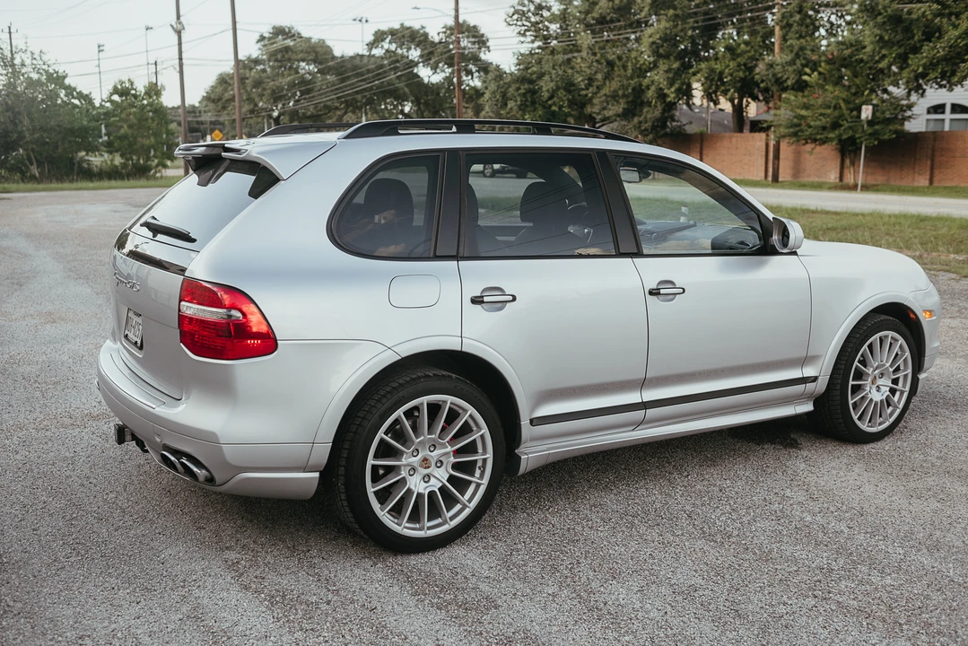 2009 Porsche 955/957 Cayenne GTS - Image 11 of 31