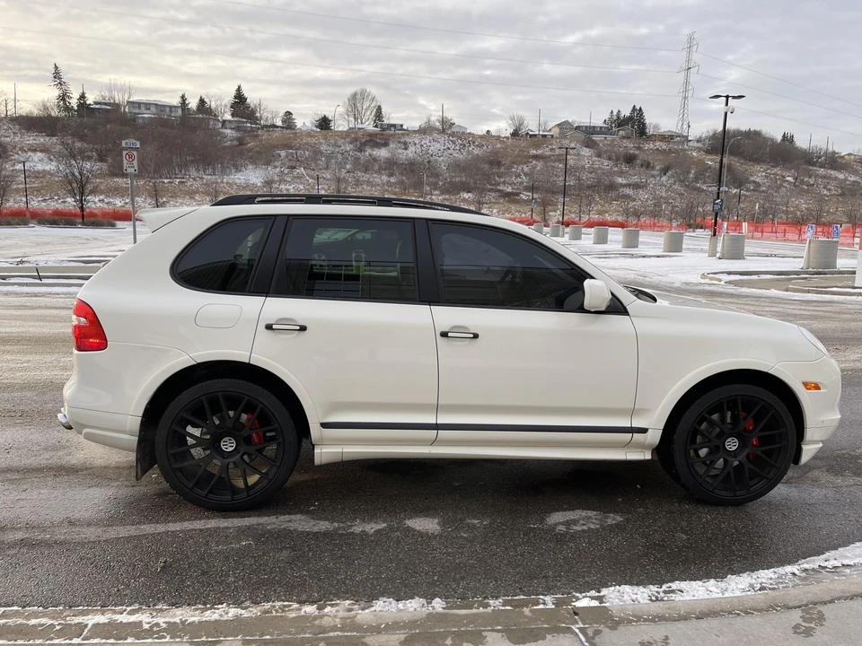 2009 Porsche 955/957 Cayenne GTS - Image 30 of 31