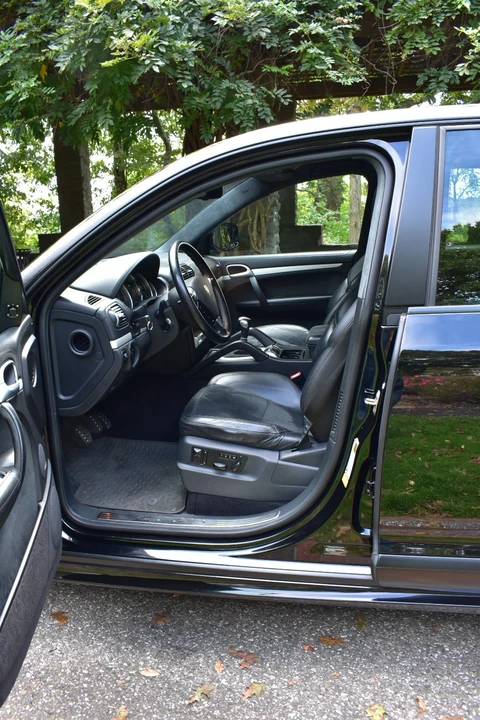 2009 Porsche 955/957 Cayenne GTS - Image 17 of 31