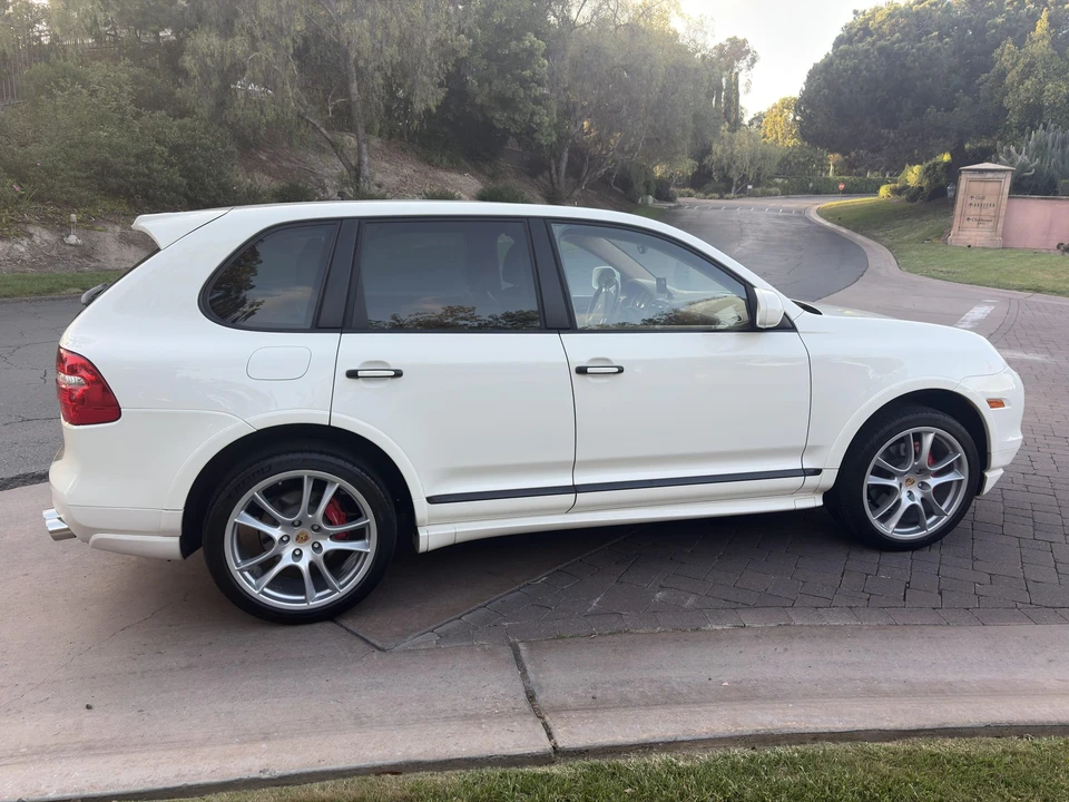 2009 Porsche 955/957 Cayenne GTS - Image 28 of 31