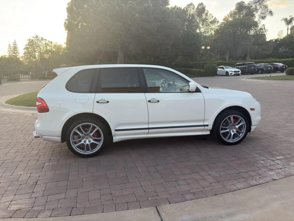 2009 Porsche 955/957 Cayenne GTS - Image 29 of 31