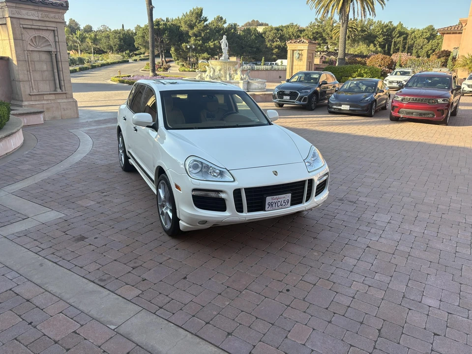 2009 Porsche 955/957 Cayenne GTS - Image 6 of 31