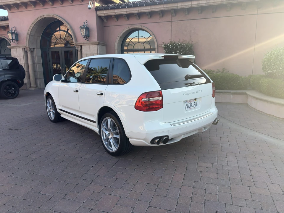 2009 Porsche 955/957 Cayenne GTS - Image 12 of 31