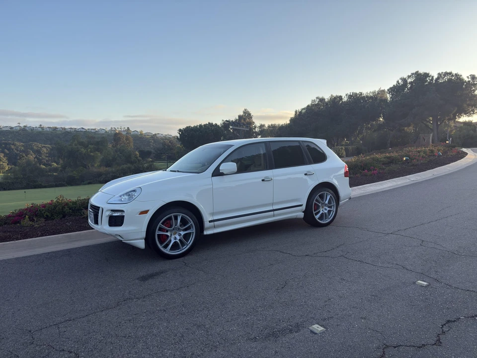 2009 Porsche 955/957 Cayenne GTS - Image 25 of 31