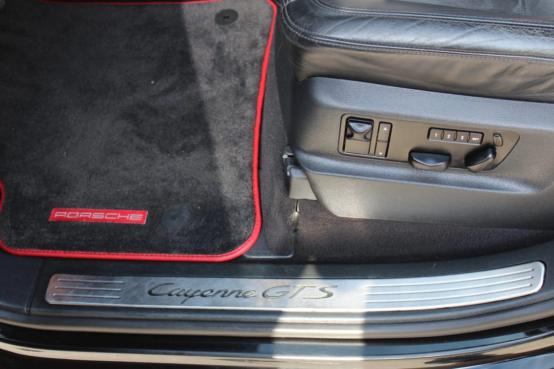 2009 Porsche 955/957 Cayenne GTS - Image 24 of 31