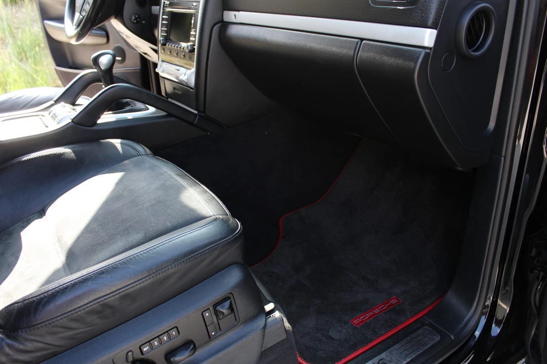 2009 Porsche 955/957 Cayenne GTS - Image 27 of 31