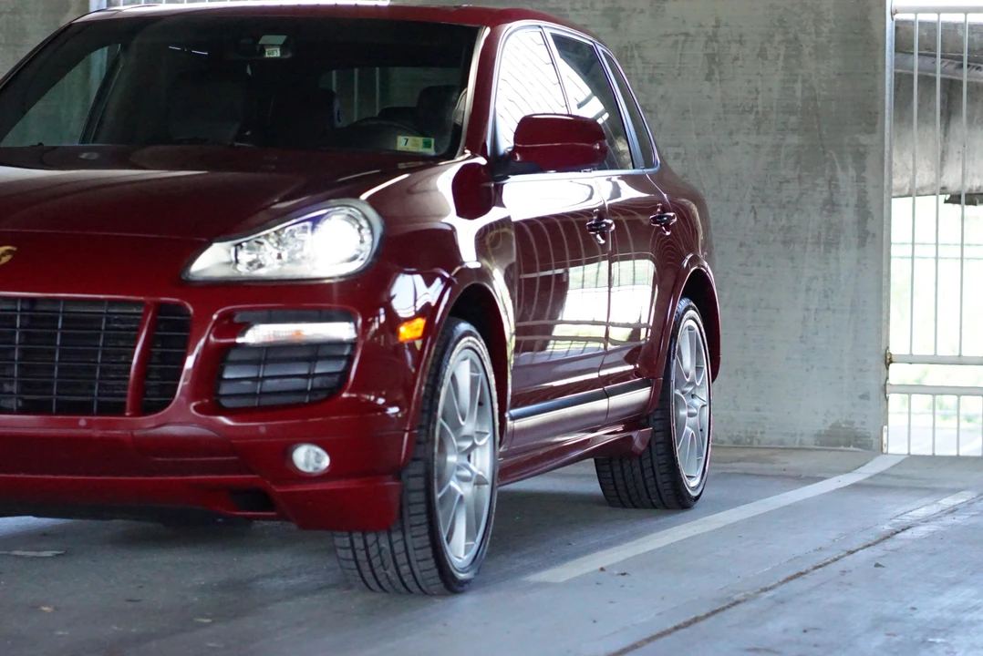 2009 Porsche 955/957 Cayenne GTS - Image 4 of 31